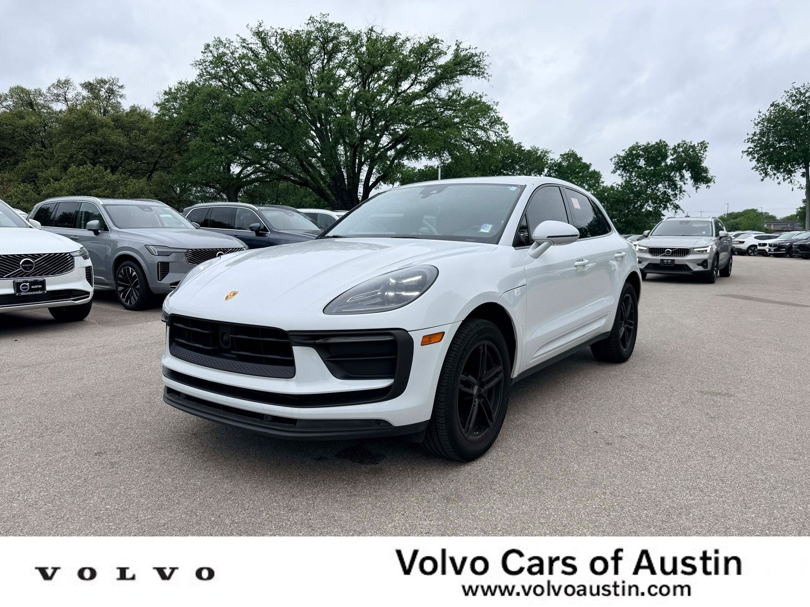2023 PORSCHE MACAN Base - 1