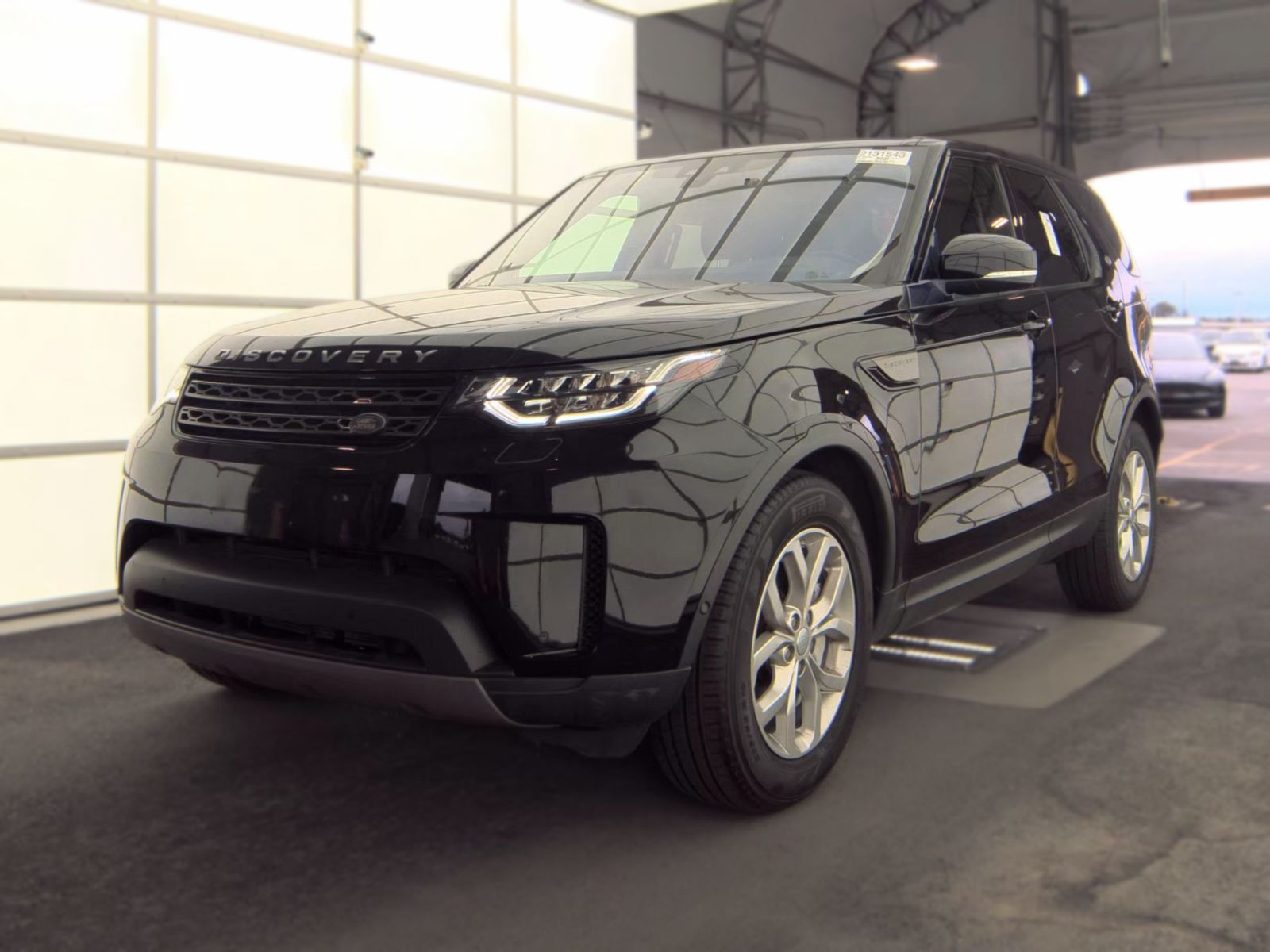 2019 LAND ROVER DISCOVERY SE - 1
