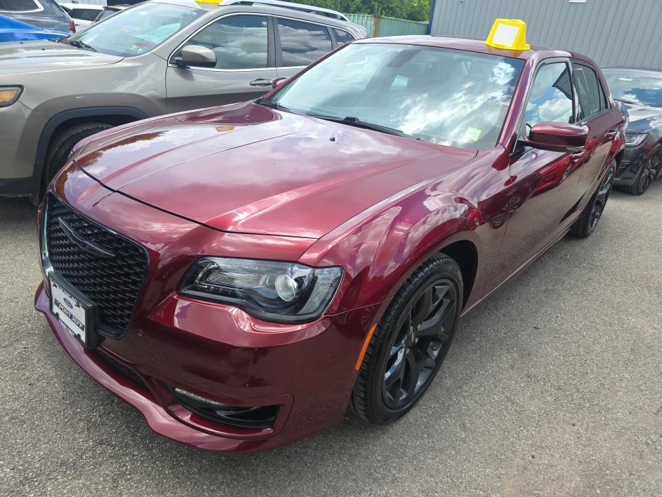 2023 CHRYSLER 300 TOURING L - 1