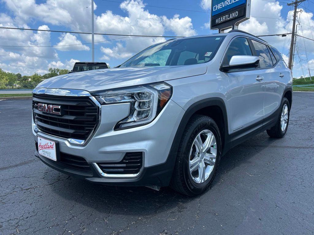 2022 GMC TERRAIN SLE - 1