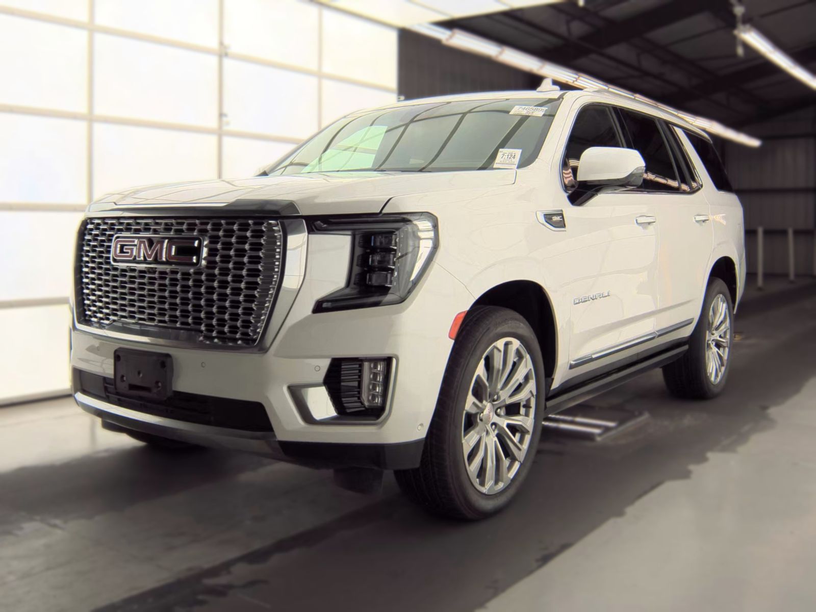 2024 GMC YUKON Denali - 1