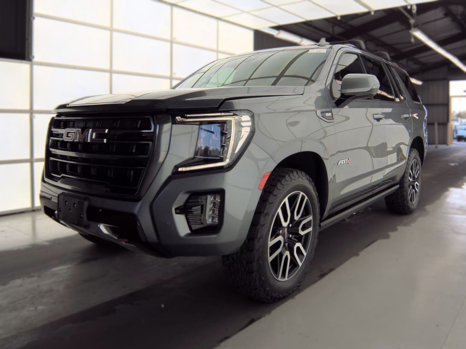 2022 GMC YUKON AT4 - 1