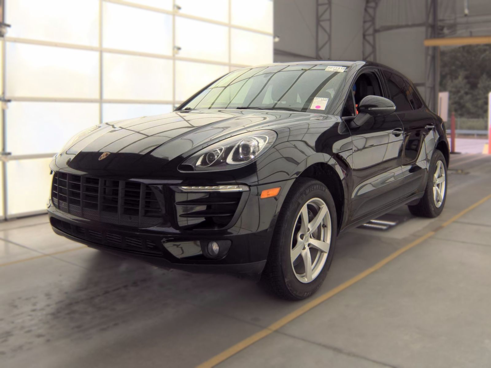 2018 PORSCHE MACAN Base - 1
