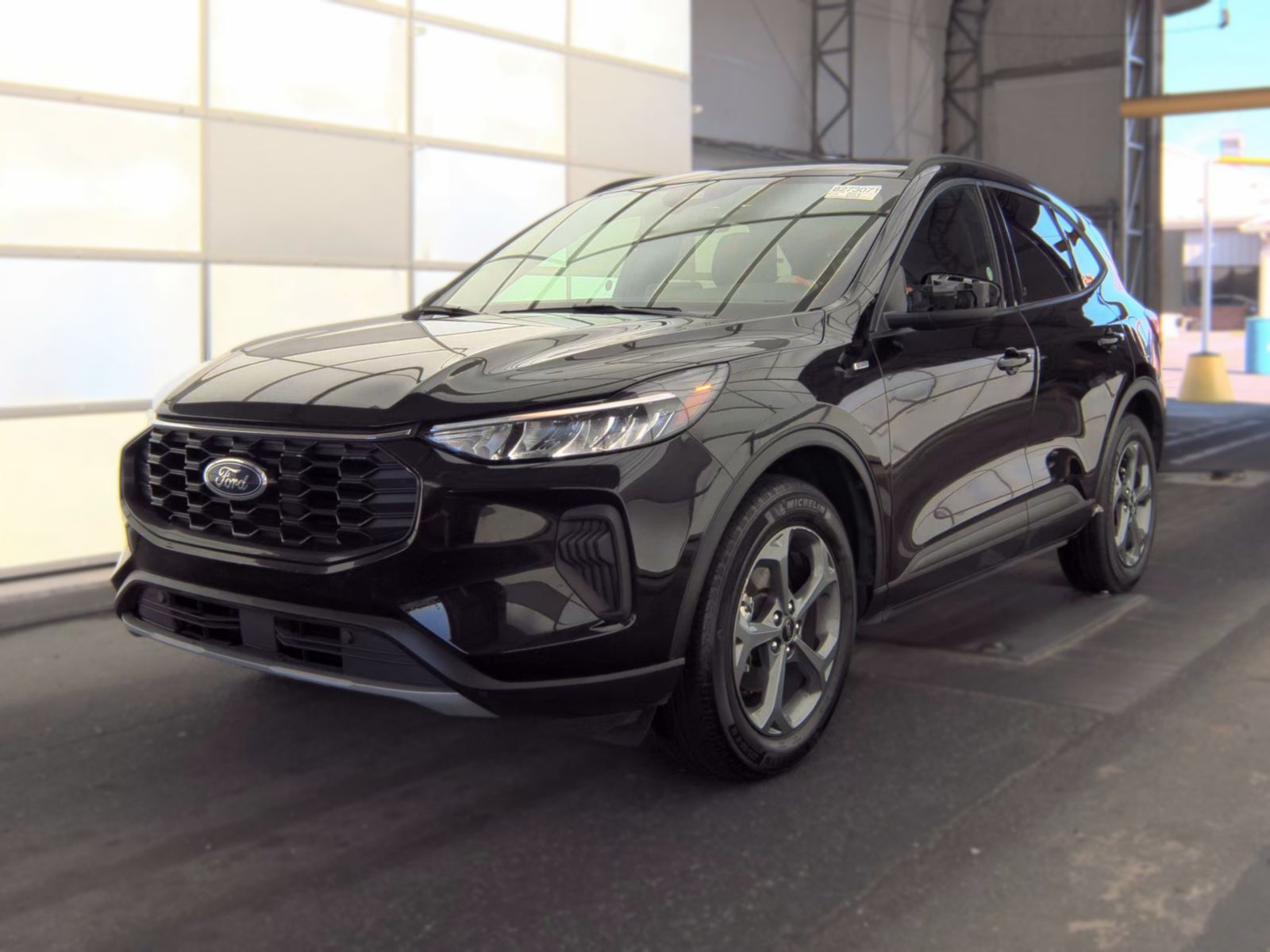 2025 FORD ESCAPE ST-Line - 1