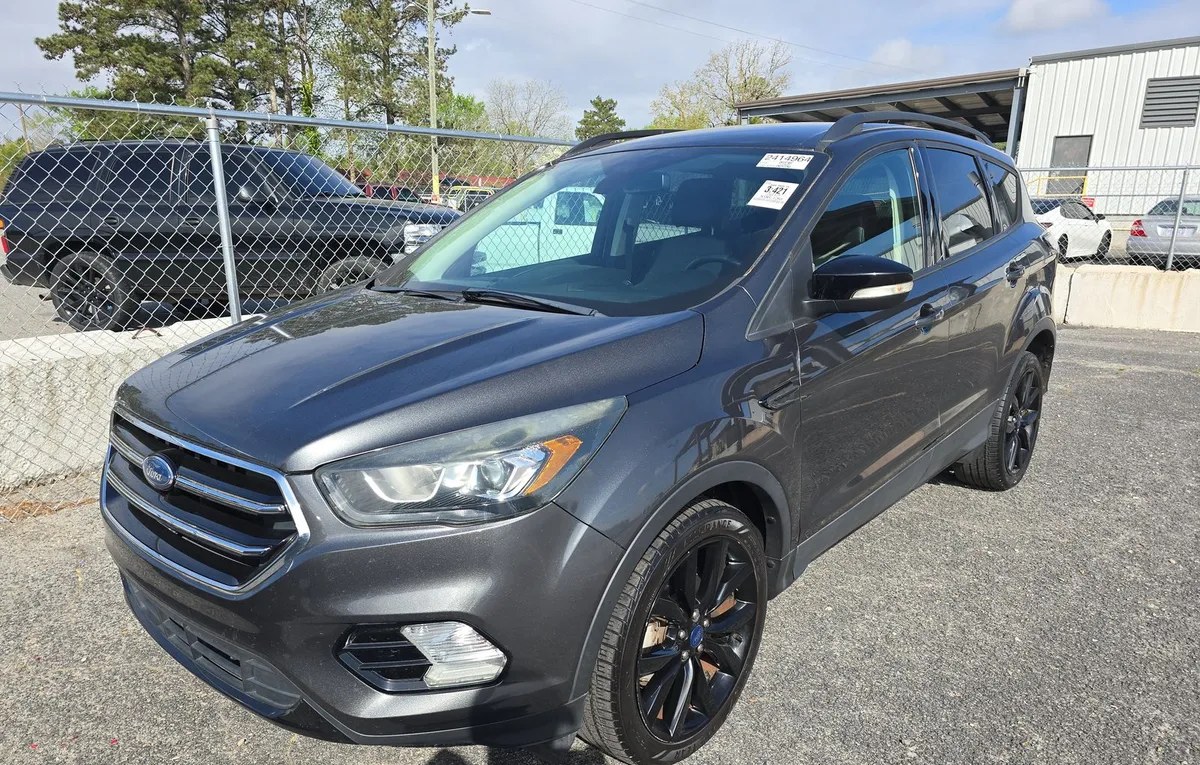 2017 FORD ESCAPE Titanium - 1