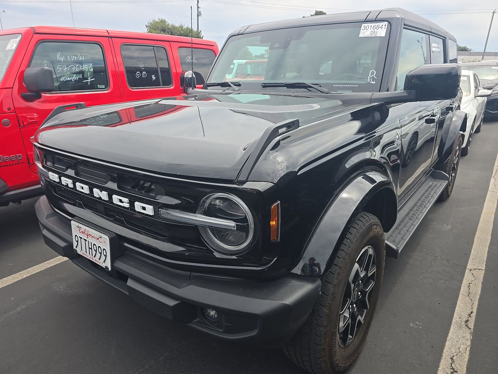 2025 FORD BRONCO OUTER Banks - 1