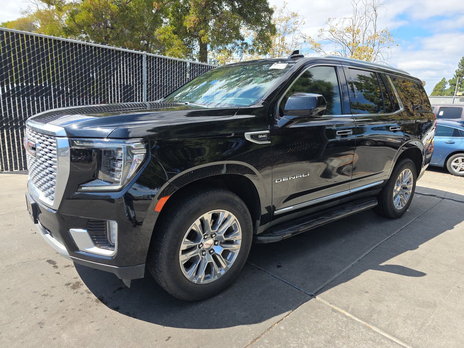 2023 GMC YUKON Denali - 1