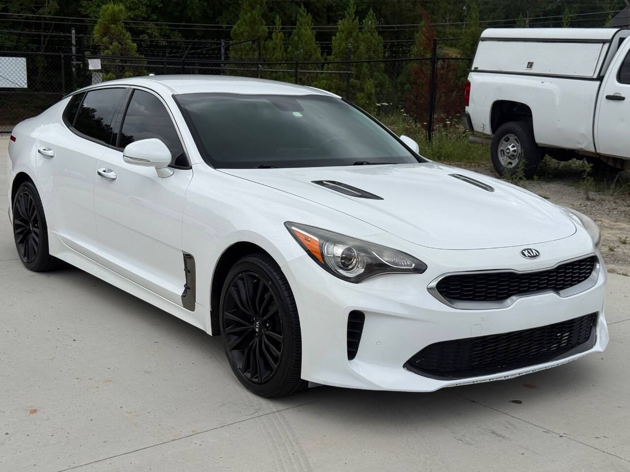 2019 KIA STINGER Base - 1
