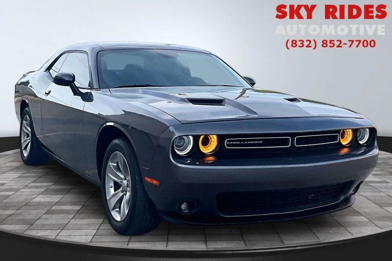 2022 DODGE CHALLENGER SXT - 1