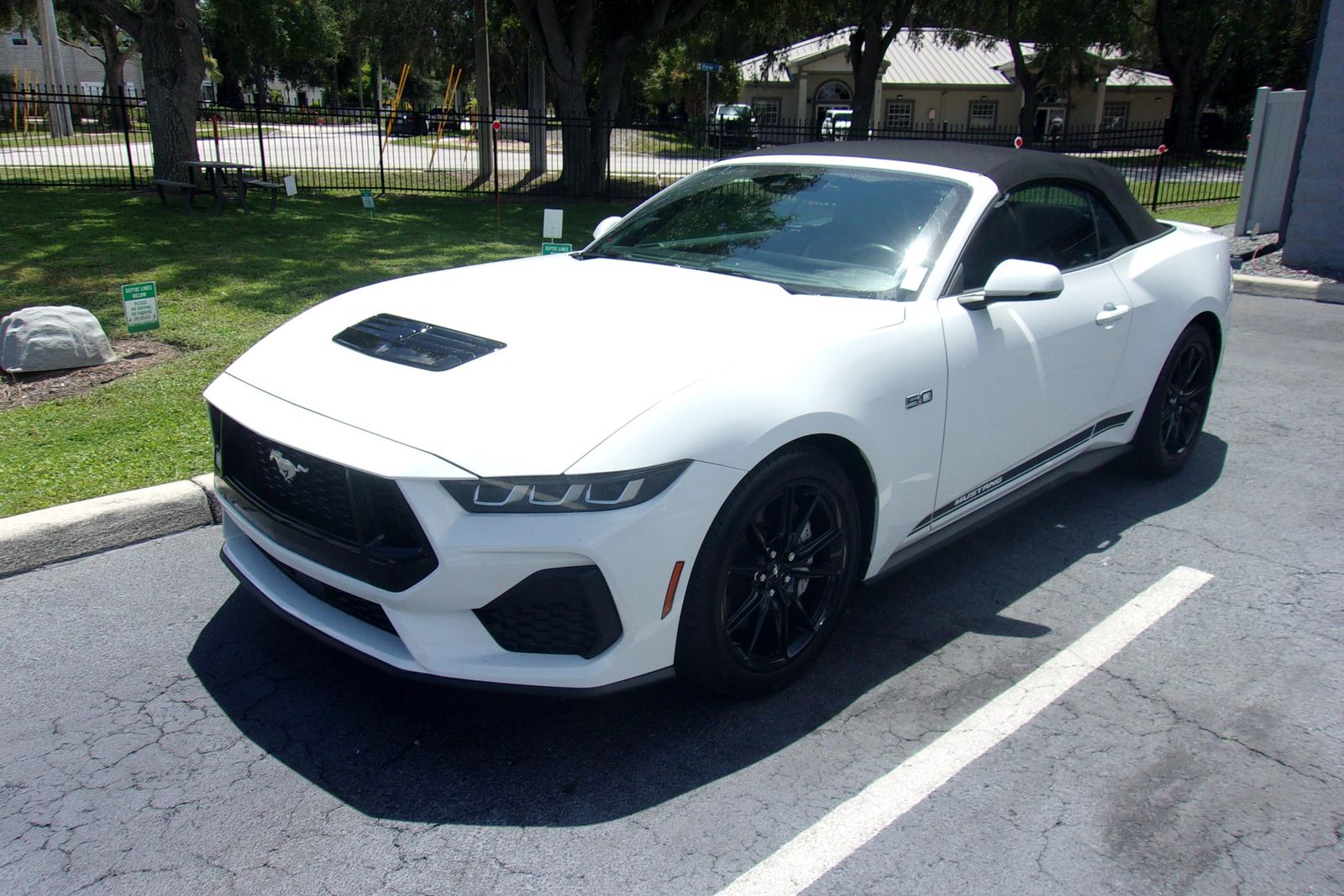 2025 FORD MUSTANG GT Premium - 1