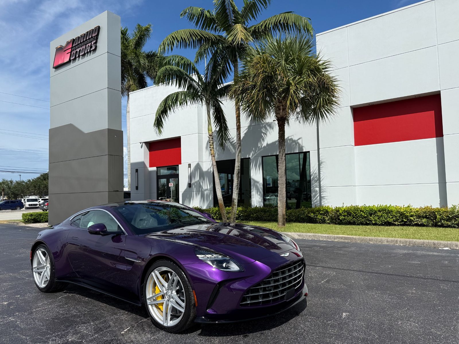 2025 ASTON MARTIN VANTAGE Base - 1