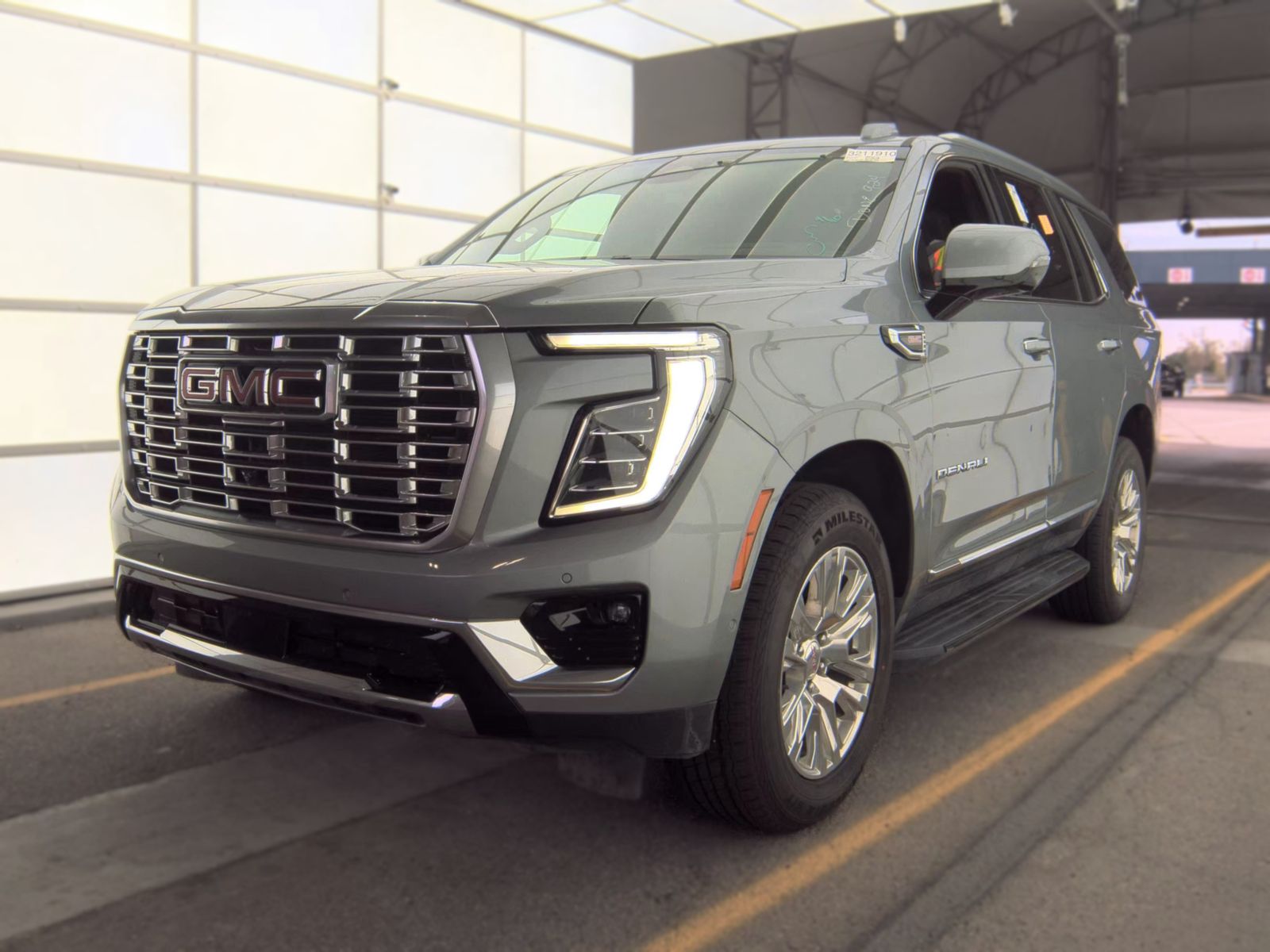 2025 GMC YUKON Denali - 1