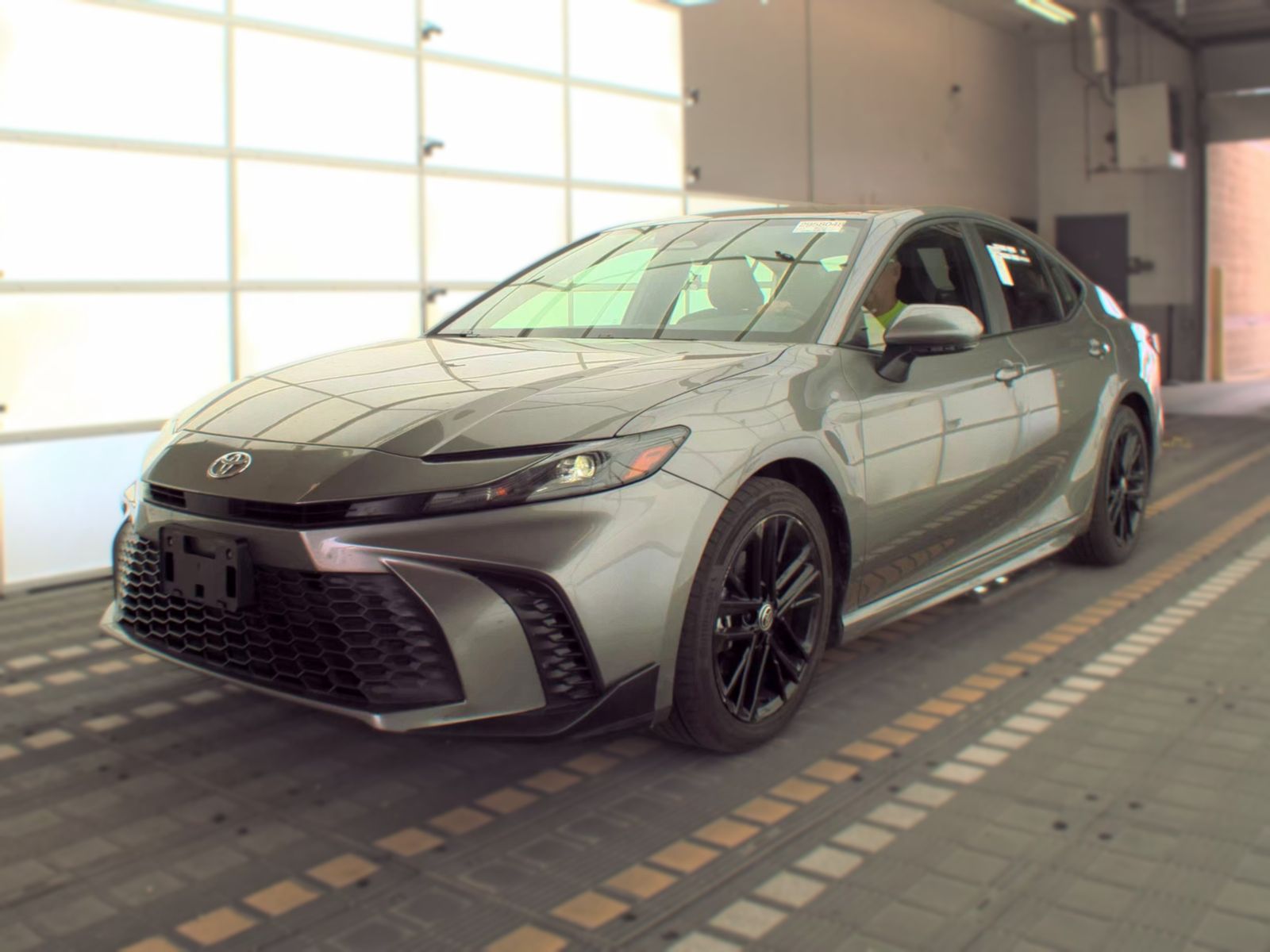 2025 TOYOTA CAMRY SE - 1