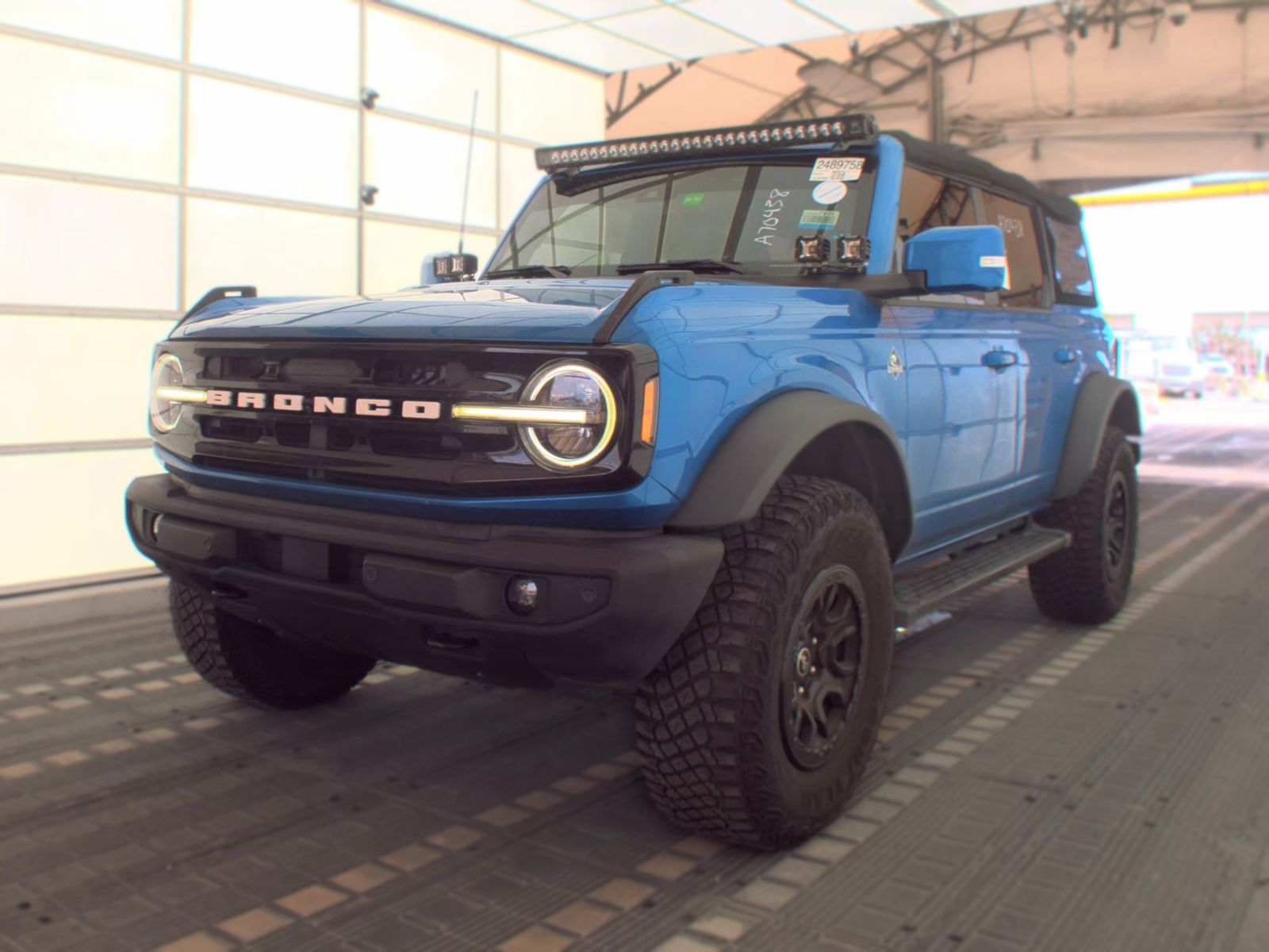 2021 FORD BRONCO OUTER Banks - 1