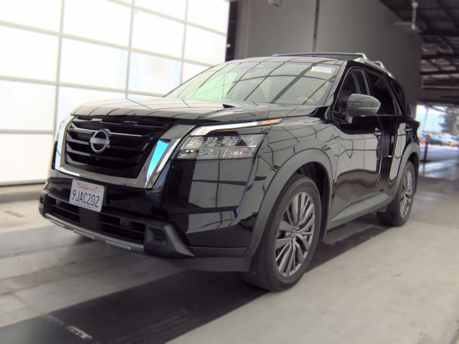 2024 NISSAN PATHFINDER SL - 1