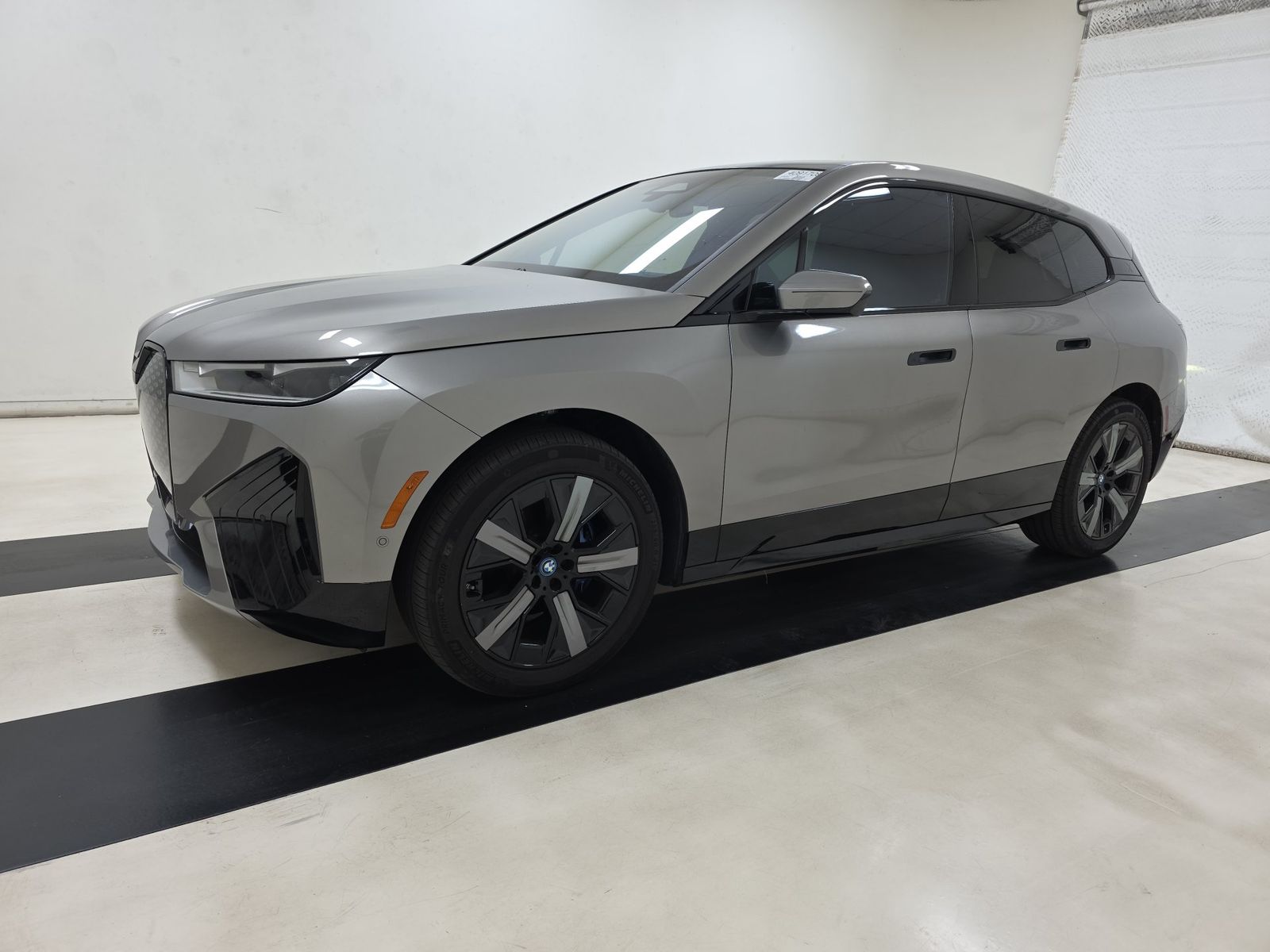 2024 BMW IX xDrive50 - 1