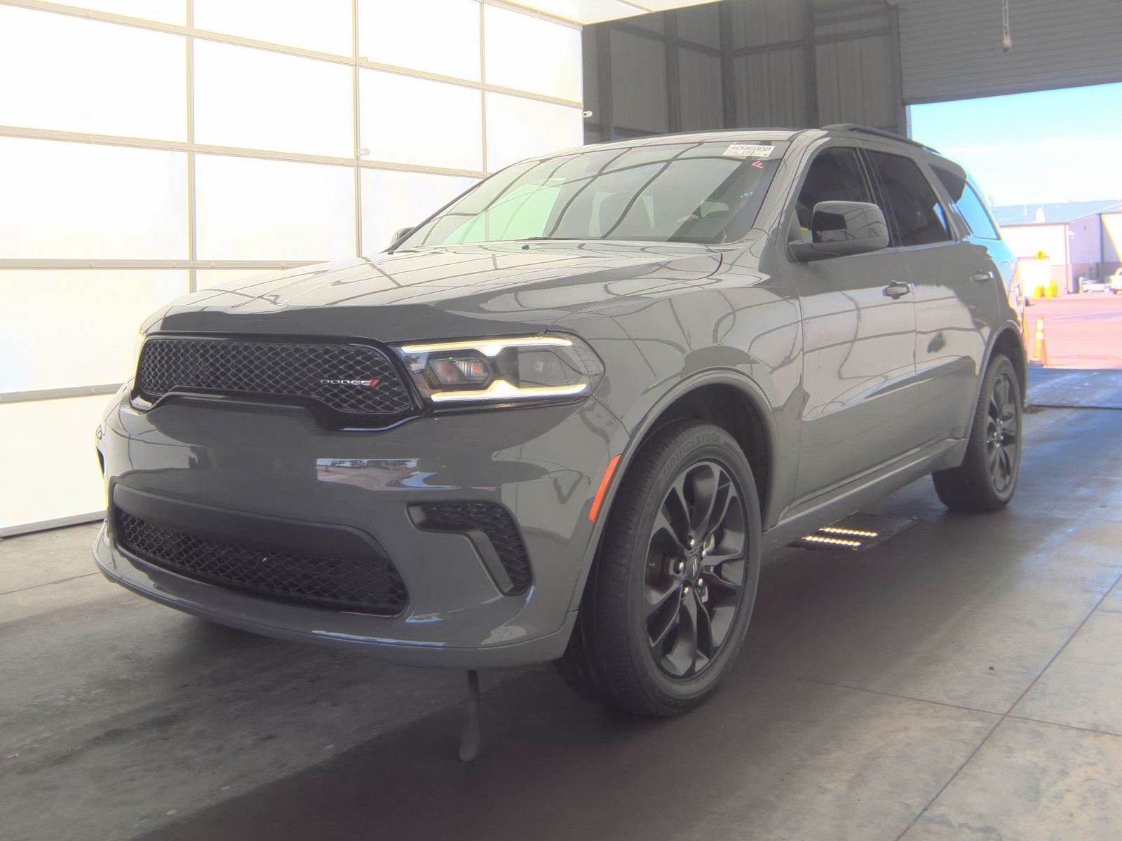 2024 DODGE DURANGO SXT - 1