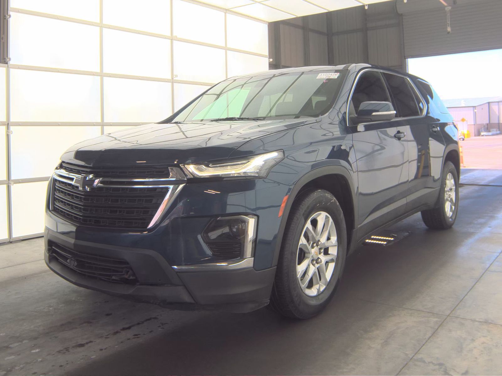 2023 CHEVROLET TRAVERSE LS - 1