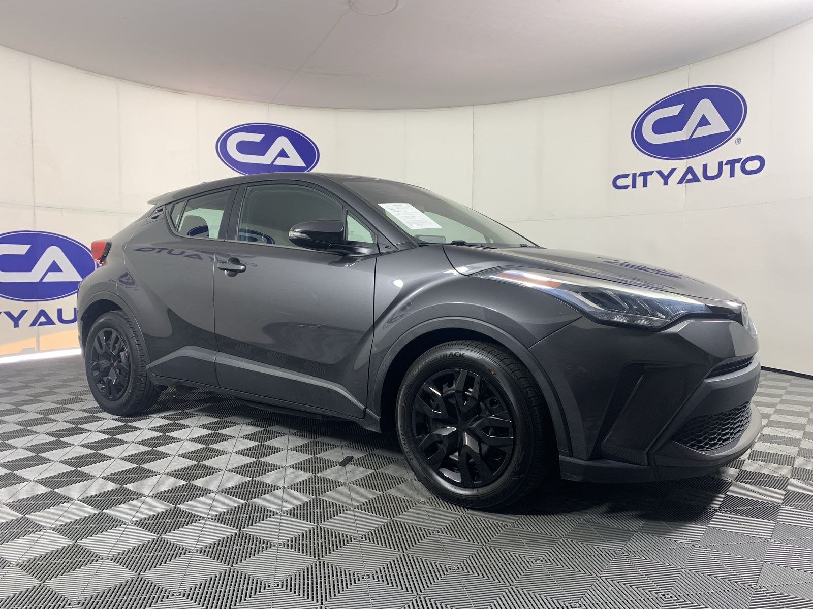 2020 TOYOTA C-HR LE - 1