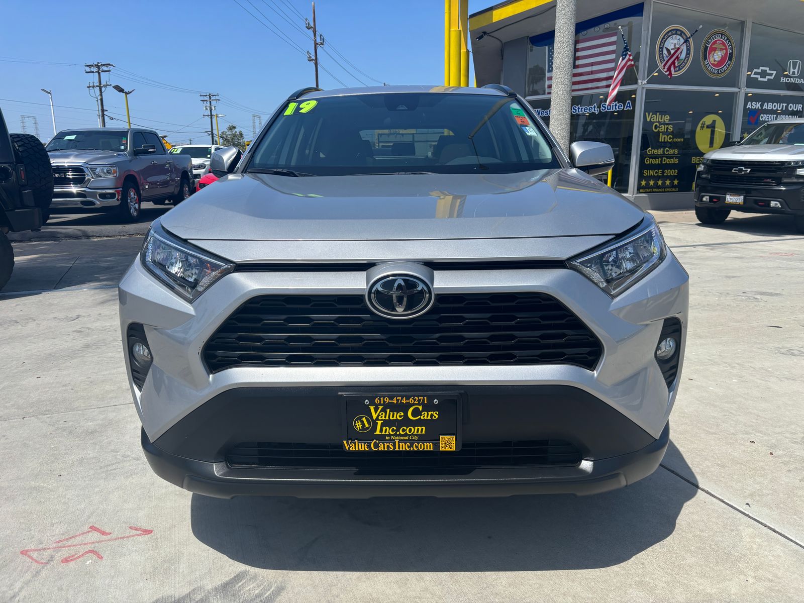 2019 TOYOTA RAV4 XLE - 1