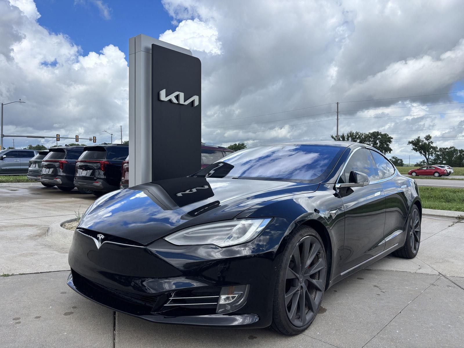 2020 TESLA MODEL S Performance - 1