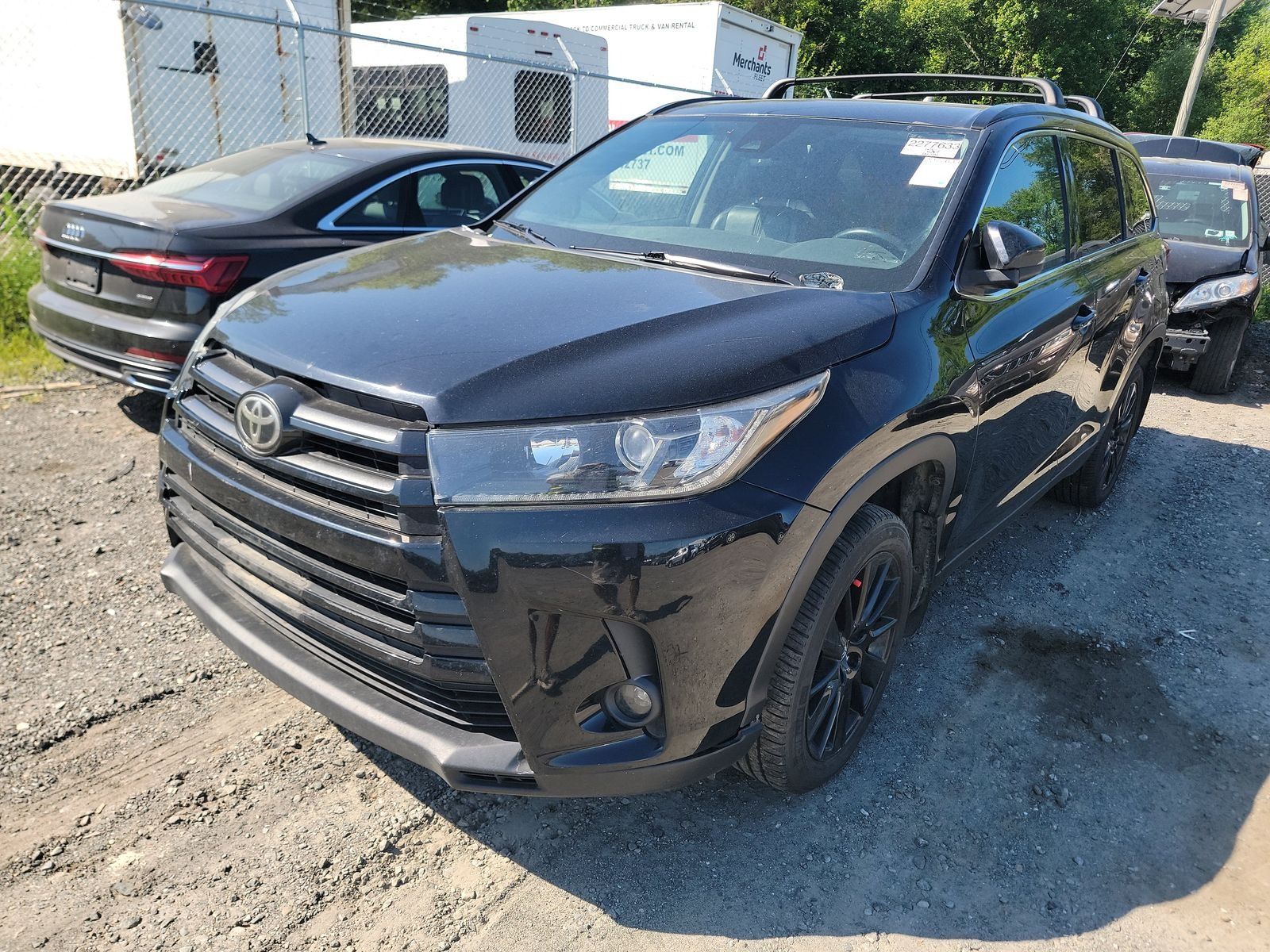 2019 TOYOTA HIGHLANDER SE - 1