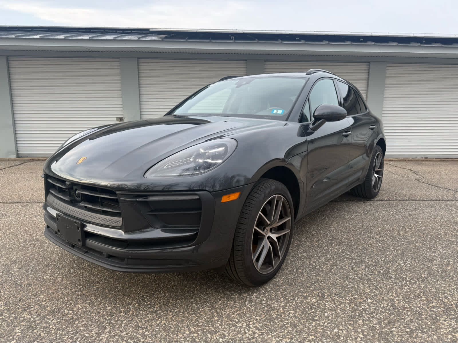 2024 PORSCHE MACAN Base - 1