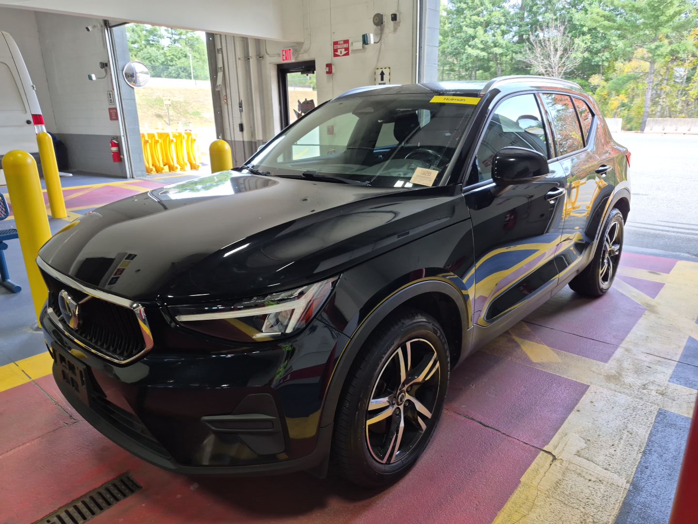 2023 VOLVO XC40 B5 Core - 1
