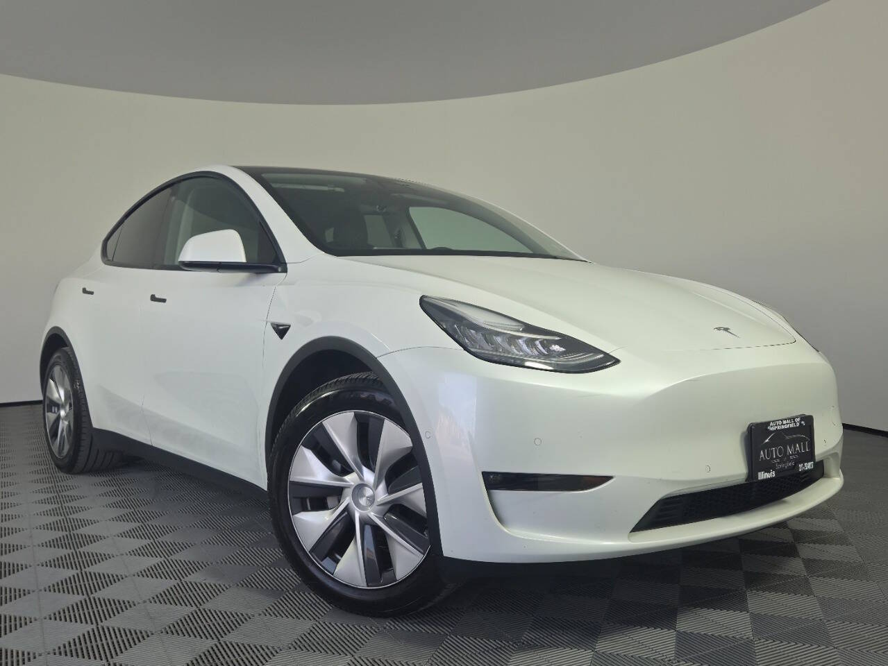 2021 TESLA MODEL Y LONG Range - 1