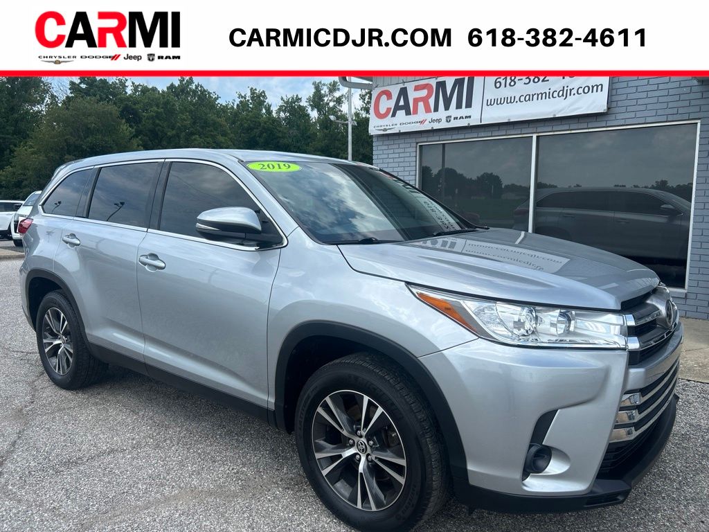 2019 TOYOTA HIGHLANDER LE - 1
