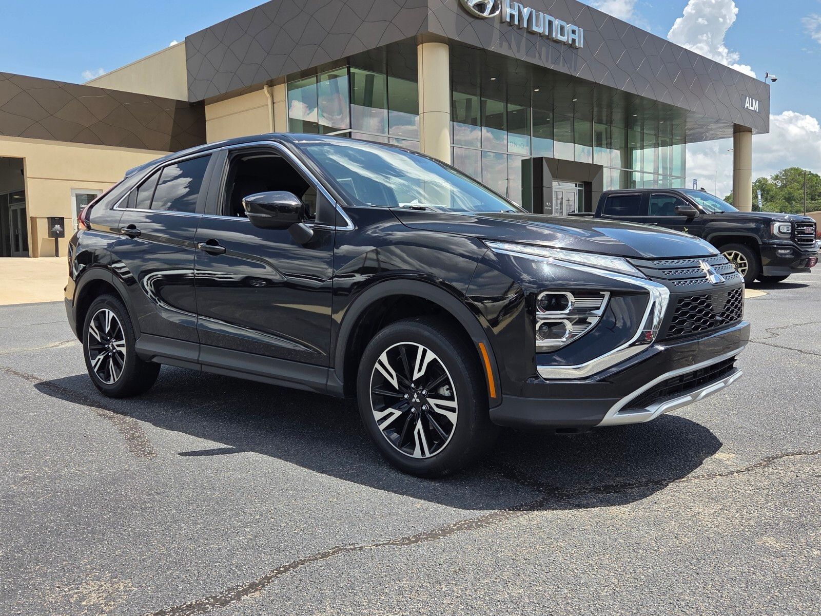 2024 MITSUBISHI ECLIPSE CROSS SE - 1