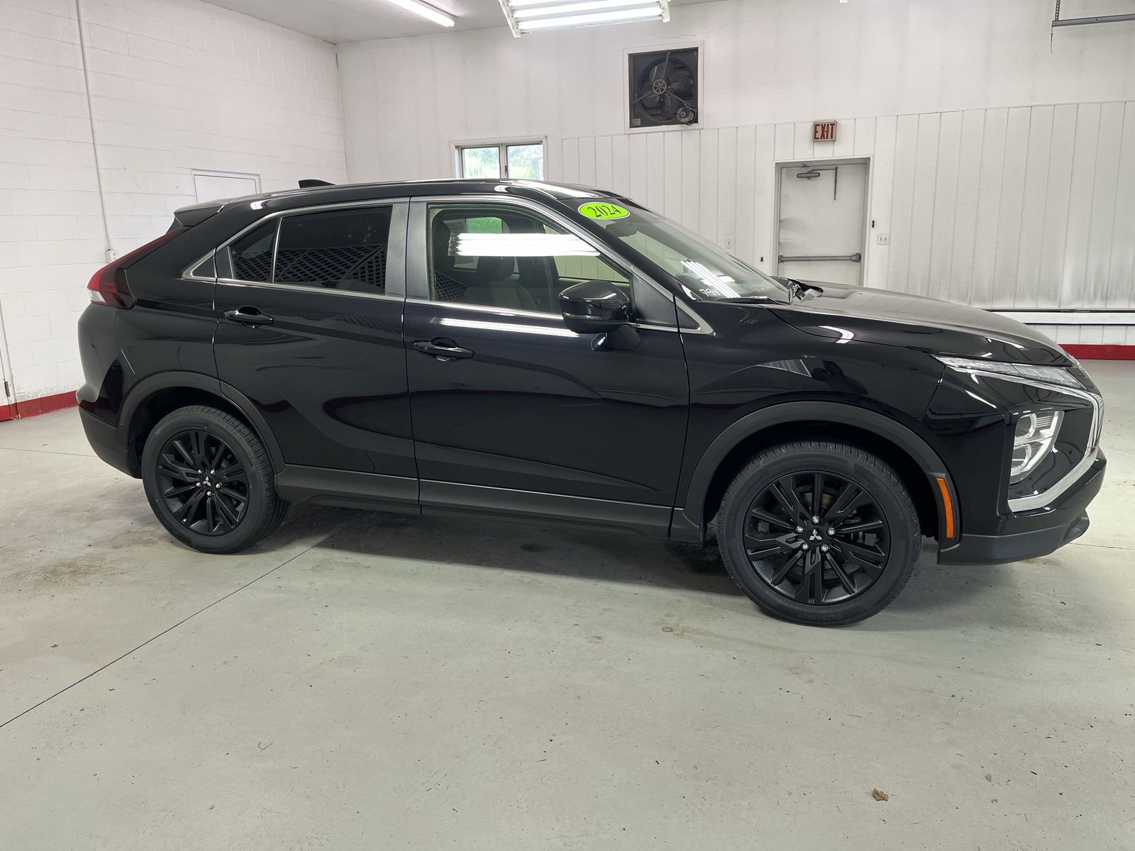 2024 MITSUBISHI ECLIPSE CROSS BLACK Edition - 1