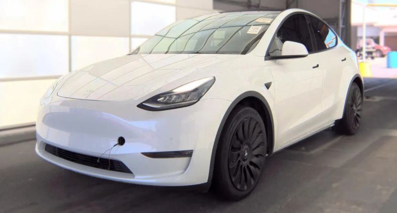 2021 TESLA MODEL Y LONG Range - 1