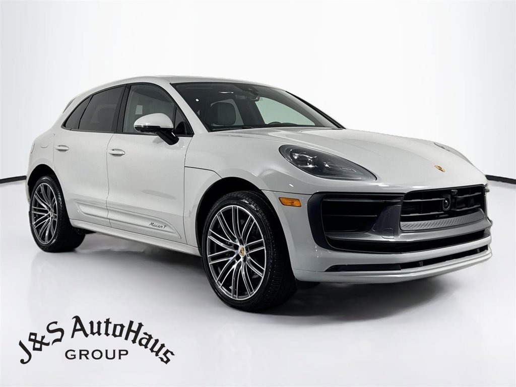 2023 PORSCHE MACAN T - 1