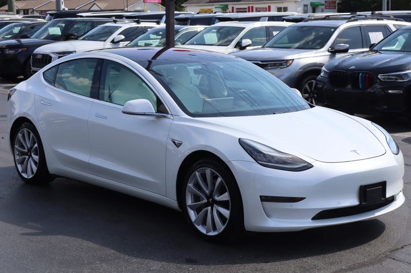 2019 TESLA MODEL 3 - 1