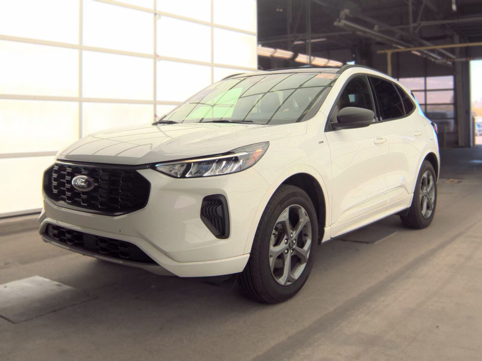 2023 FORD ESCAPE ST-Line - 1