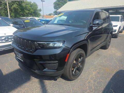 2023 JEEP GRAND CHEROKEE Altitude - 1