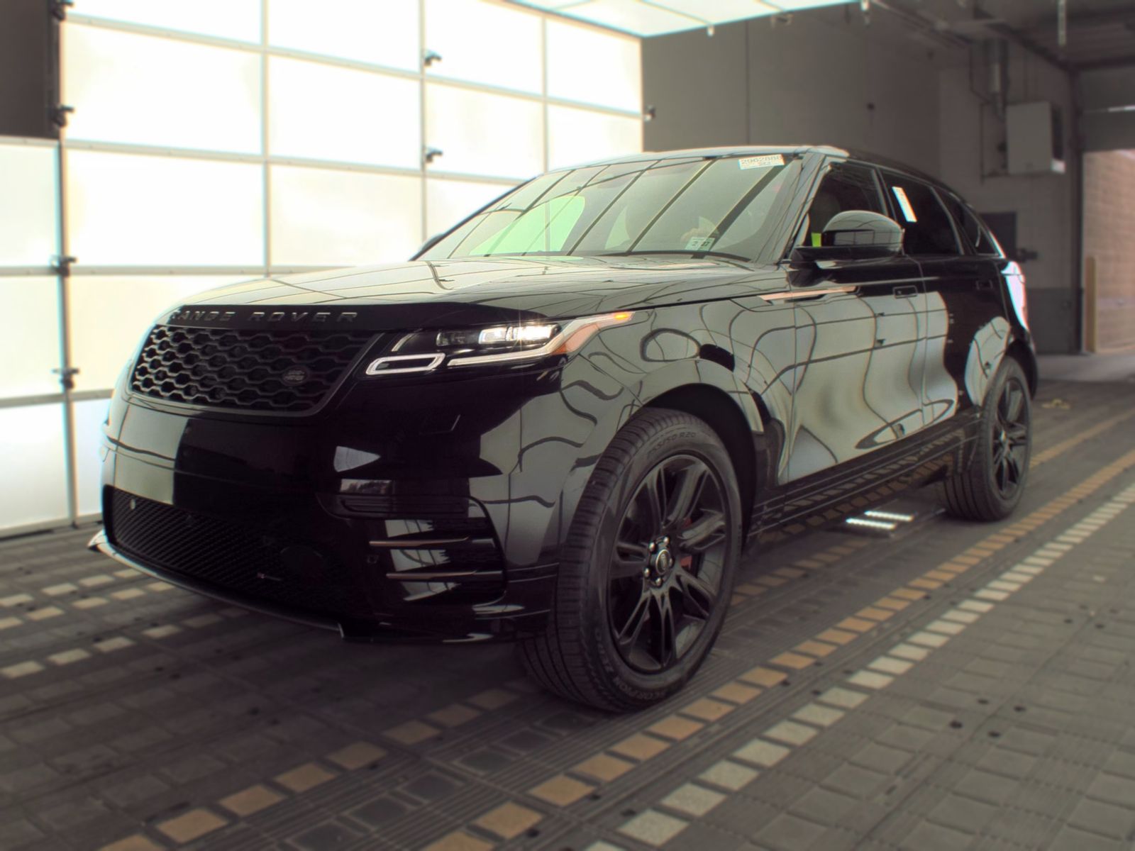 2022 LAND ROVER RANGE ROVER VELAR R-DYNAMIC S - 1