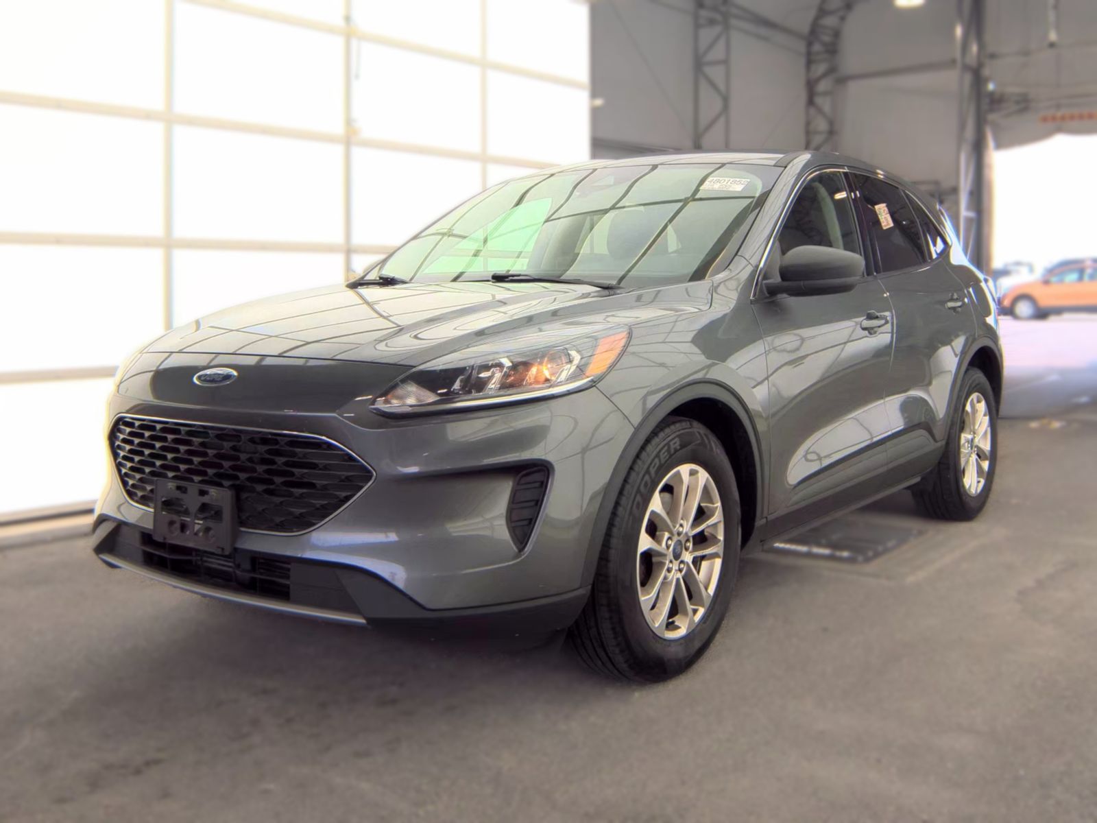 2022 FORD ESCAPE SE - 1