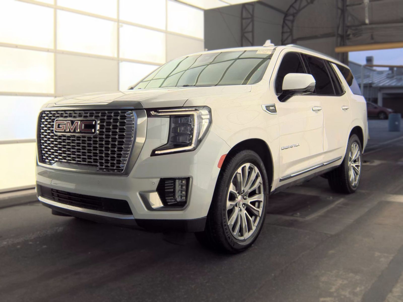 2021 GMC YUKON Denali - 1