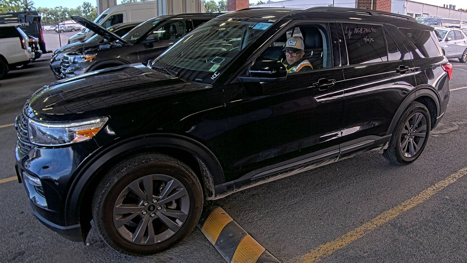 2022 FORD EXPLORER XLT - 1