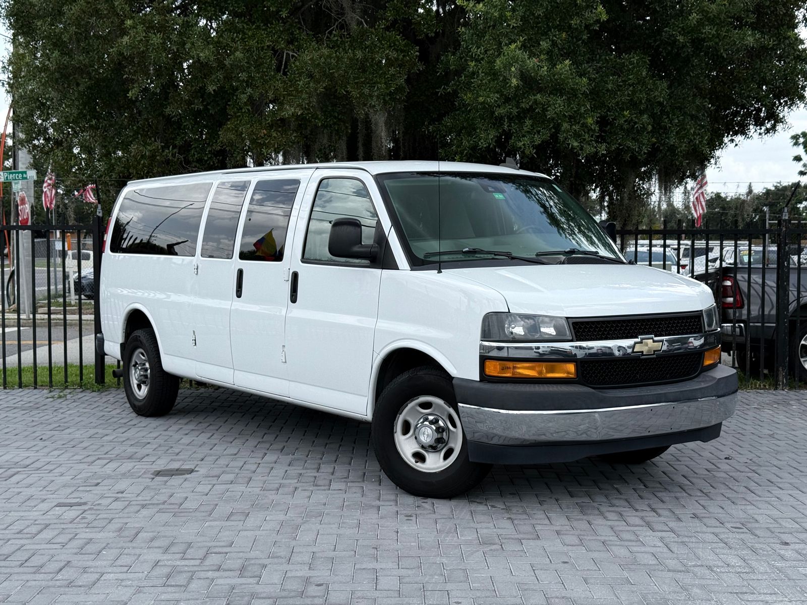 2019 CHEVROLET EXPRESS 3500 LT - 1