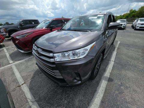 2019 TOYOTA HIGHLANDER XLE - 1