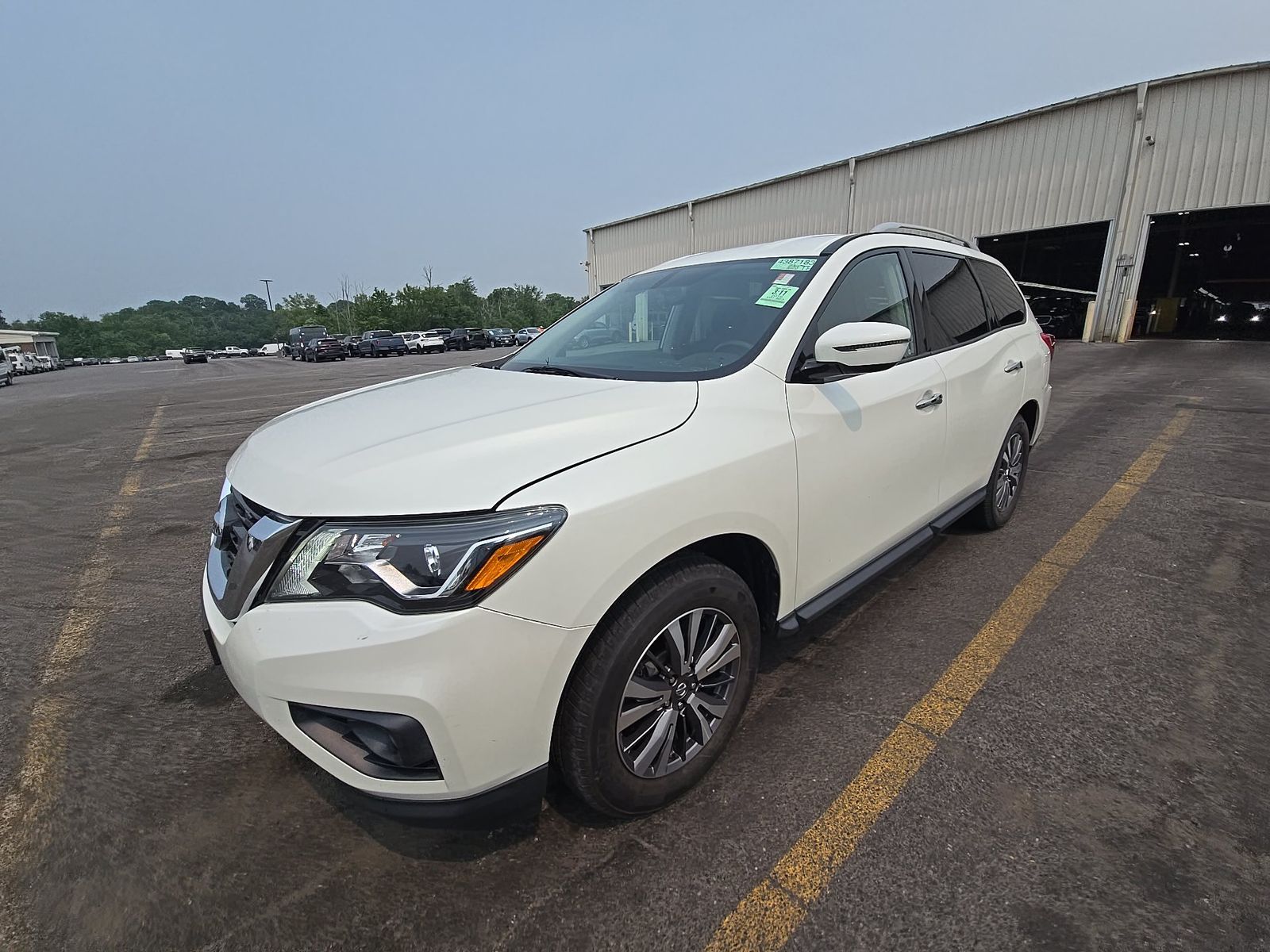 2019 NISSAN PATHFINDER SV - 1
