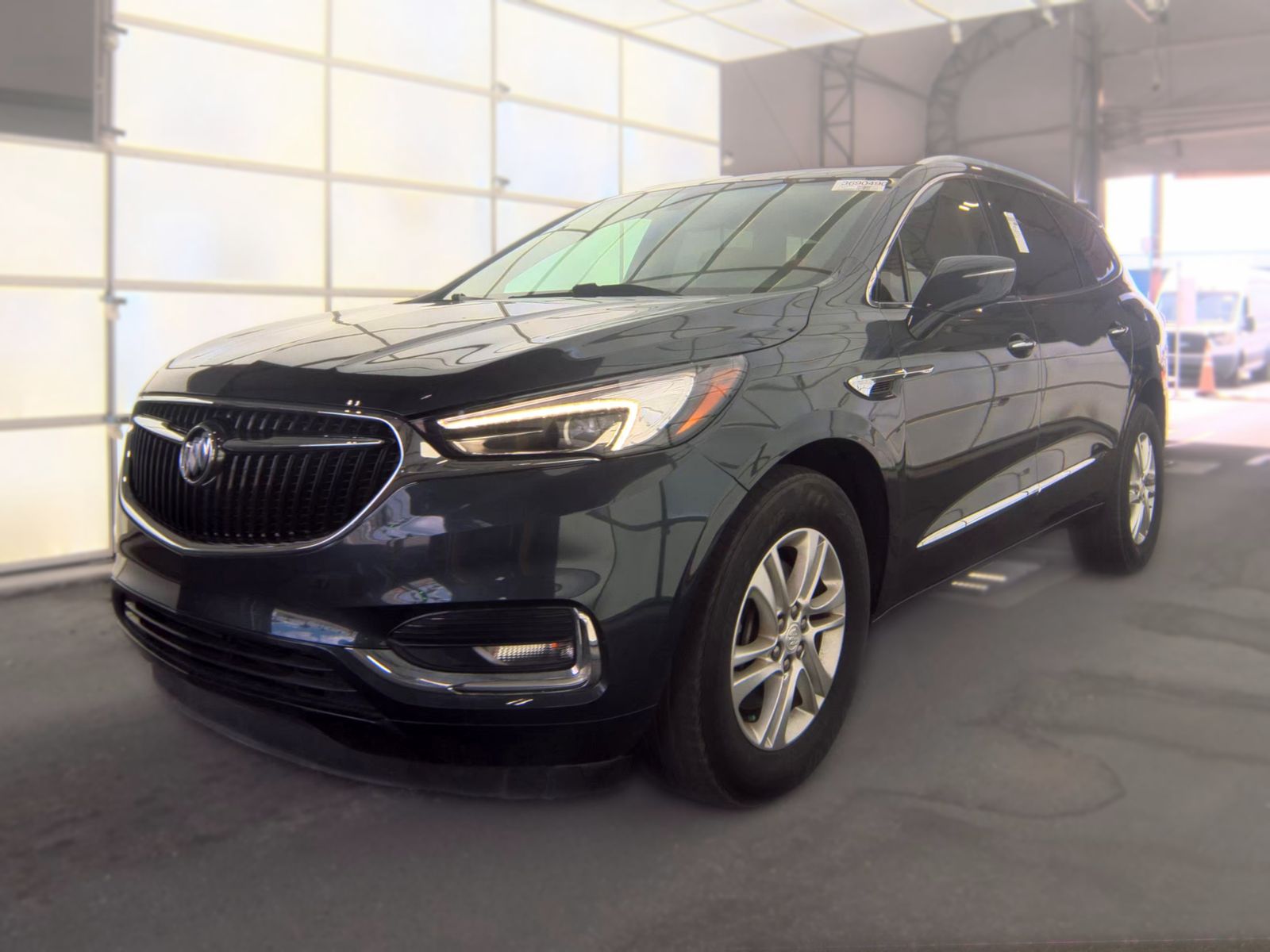2018 BUICK ENCLAVE Essence - 1