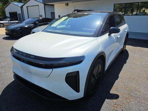 2026 LUCID GRAVITY GRAND Touring - 1