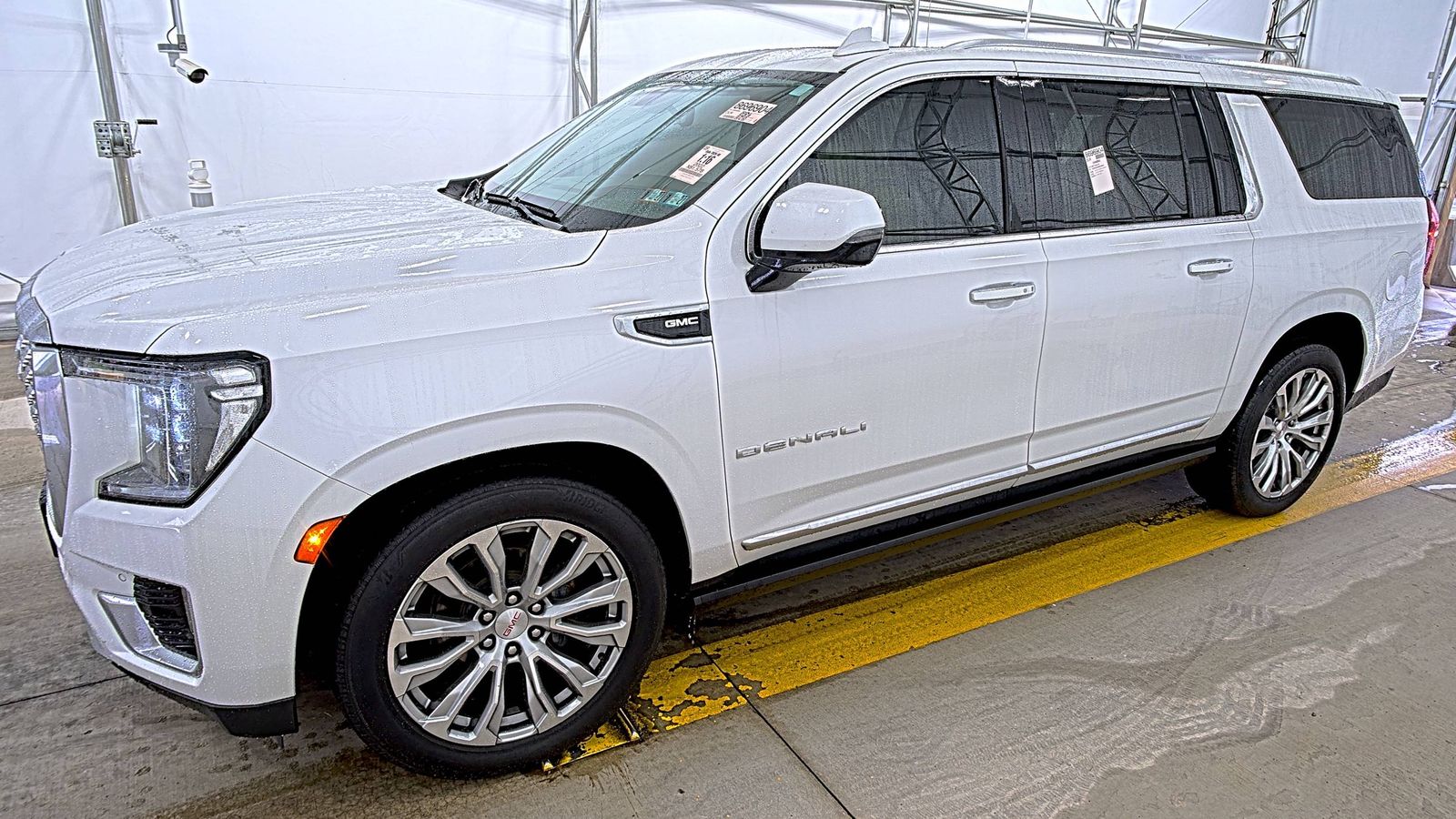 2022 GMC YUKON XL Denali - 1