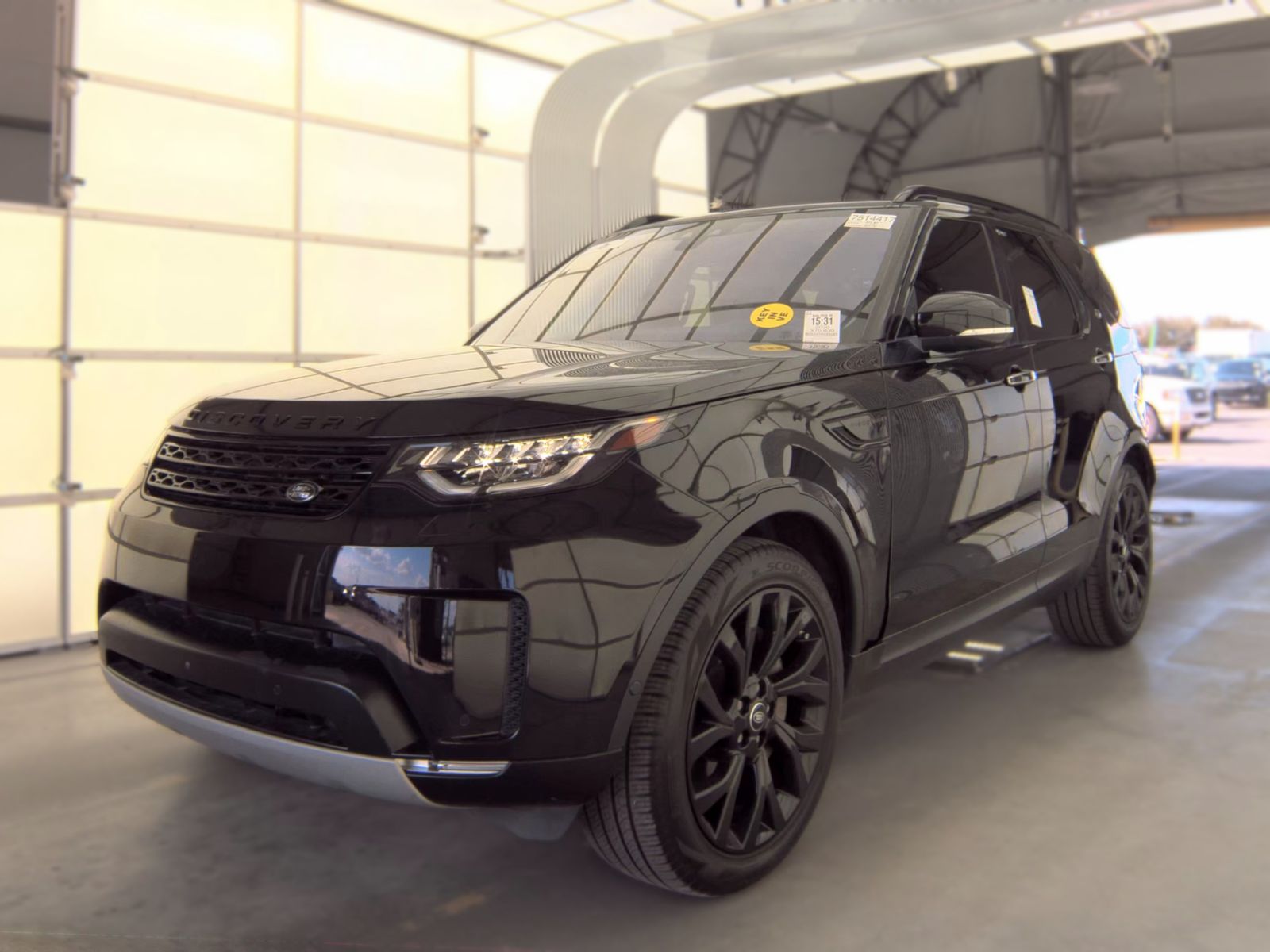 2020 LAND ROVER DISCOVERY HSE Luxury - 1