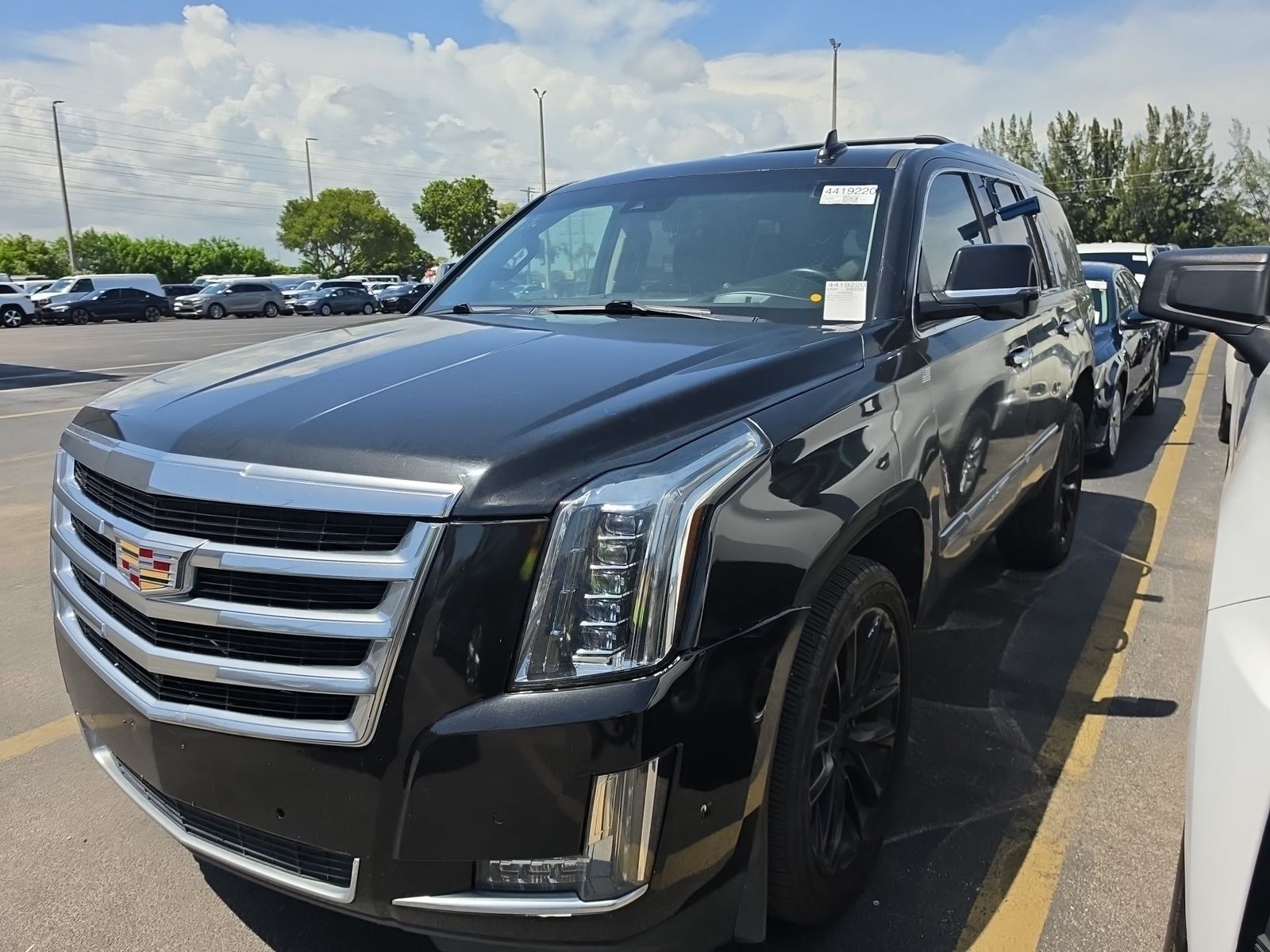 2018 CADILLAC ESCALADE Luxury - 1