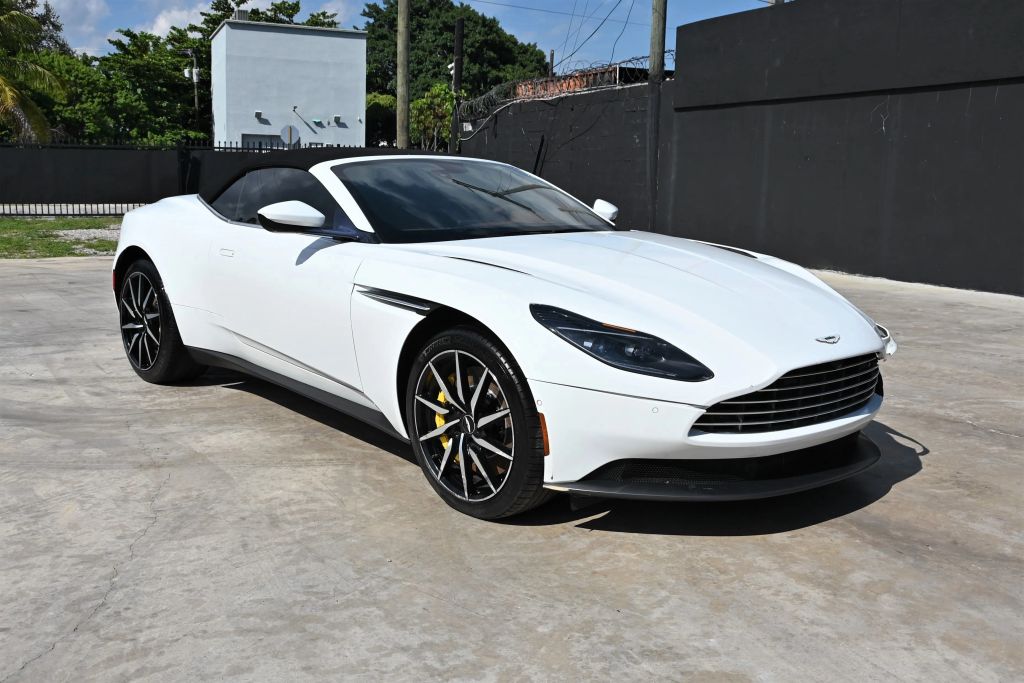2020 ASTON MARTIN DB11 V8 - 1